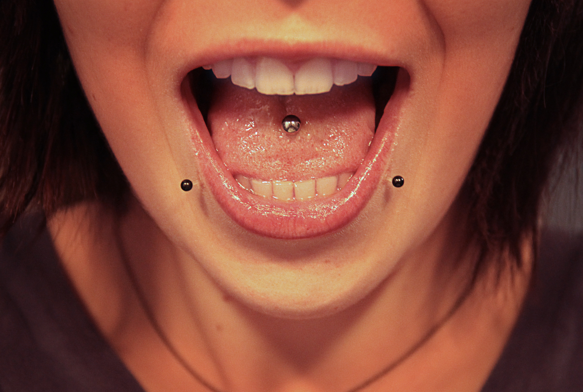 Piercing à la langue : Tout savoir sur le piercing de la langue